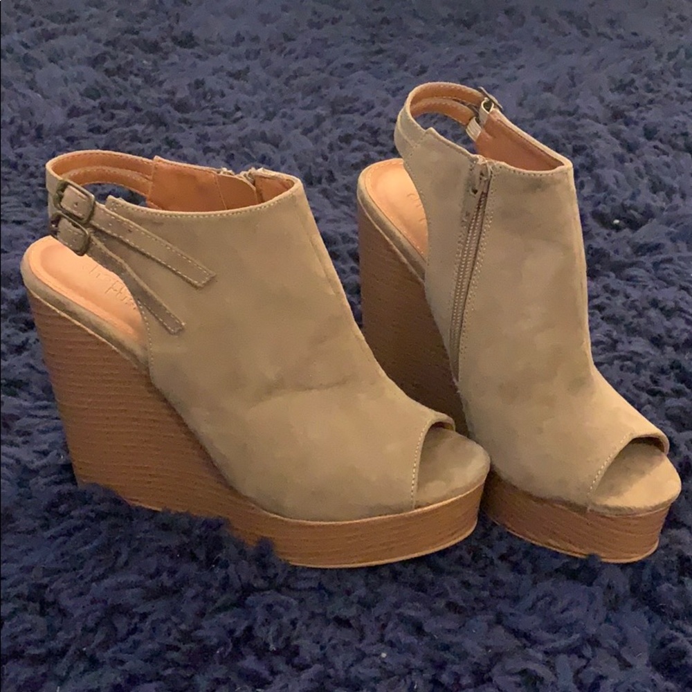 Tan wedges